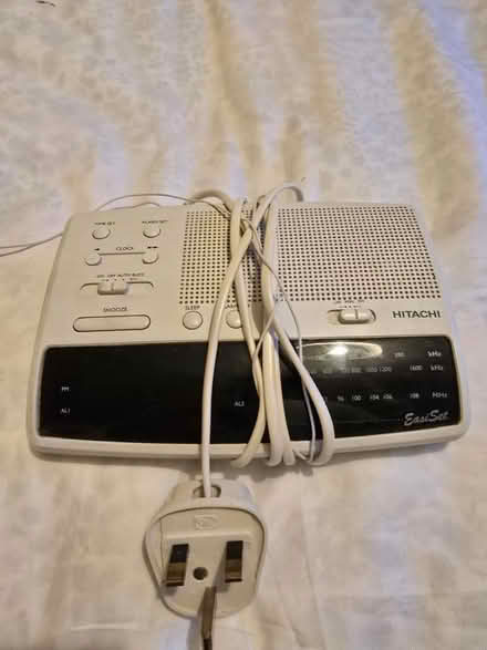Photo of free Hitachi alarm clock (Amersham HP7) #1