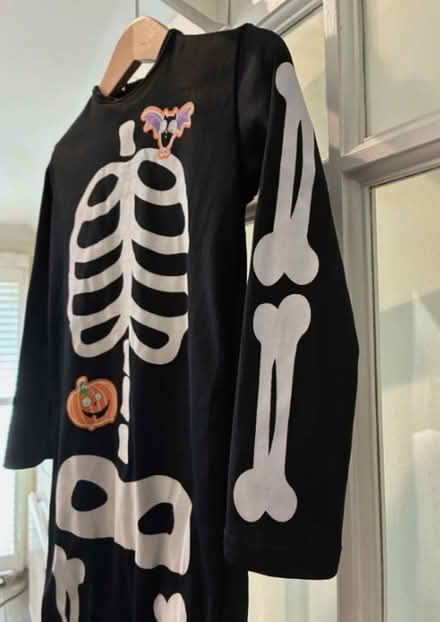 Photo of free Halloween one-piece skeleton suit, unisex age 2-3 (East Barnet N20) #3