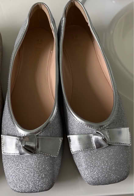 Photo of free 3 pairs ladies shoes all size 8.5M (Pembroke Pines) #2