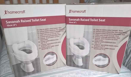 Photo of free 4" Raised Toilet Seat (Chesham HP5) #1