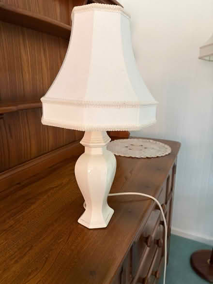 Photo of free Cream lamp with cream lampshade (Owlthorpe S20) #1