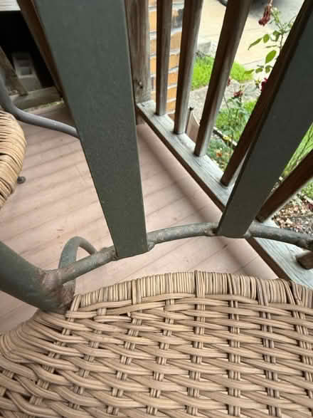 Photo of free 4 chairs for indoor/outdoor (Mt Washington) #4