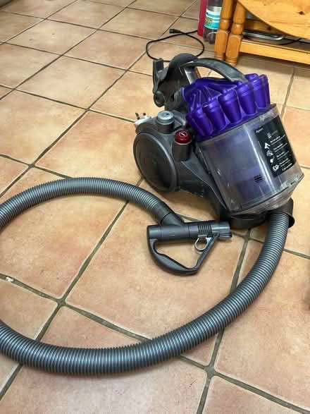 Photo of free Hoover: Dyson 32 animal (Kennington OX1) #1