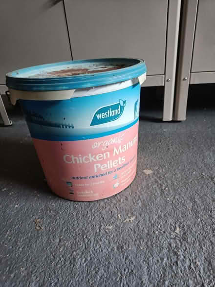 Photo of free Chicken manure pellets (Letchworth SG6) #1