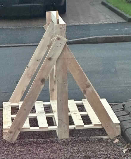 Photo of free Wooden pallet (Nuneaton CV11) #1