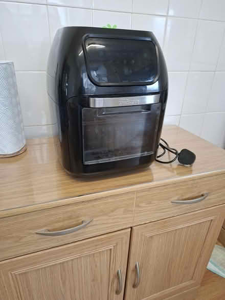 Photo of free Air fryer (Liverpool. Allerton L18) #1