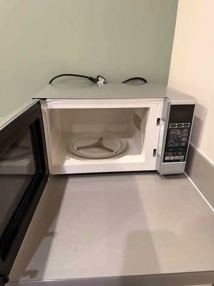 Photo of free SHARP microwave (Wickford SS11) #2