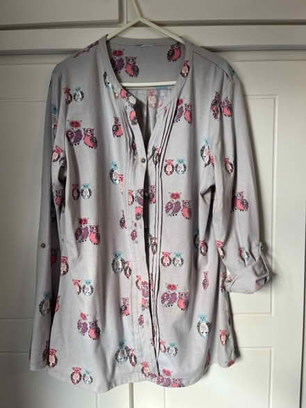 Photo of free Ladies Grey Owl Top (Titchfield Common PO14) #1