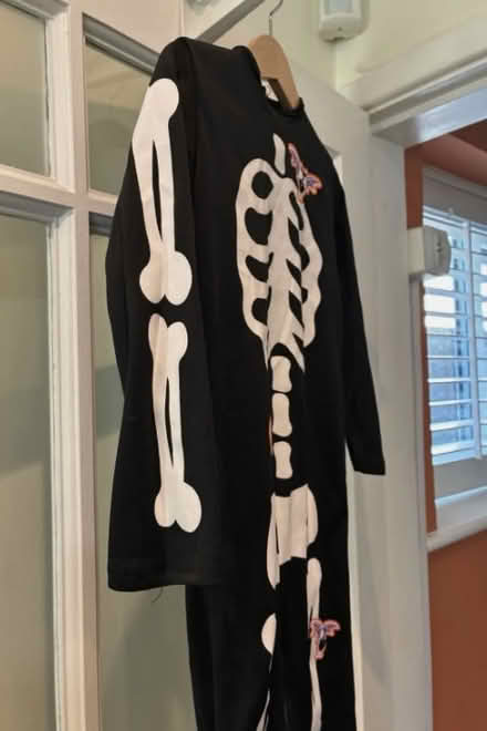 Photo of free Halloween one-piece skeleton suit, unisex age 2-3 (East Barnet N20) #2