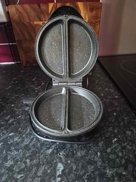 Photo of free DAEWOO omelette maker (Barnsley S75) #1
