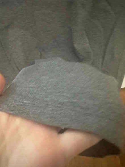 Photo of free Men’s Gray Uniqlo T-Shirt Size L (Clinton Hill, Brooklyn) #4