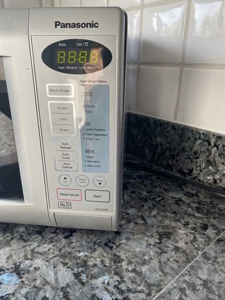 Photo of free Panasonic 800W microwave (Lee, SE12) #3