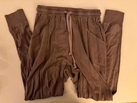 Photo of free Women’s Sweatpants (S) (Upper East Side) #1