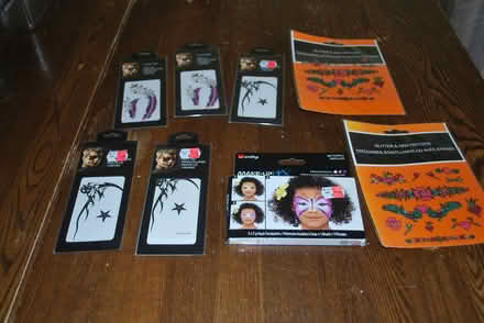 Photo of free Temporary tatoos/stickers (gatineau ave & de bourgogne st) #1