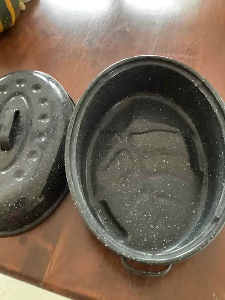 Photo of free Roasting Pan with lid (Aurora, Ontario) #1