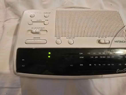 Photo of free Hitachi alarm clock (Amersham HP7) #2