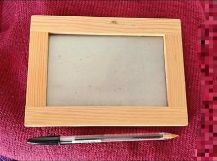 Photo of free Small wooden Photo frame (Harrow HA2) #1