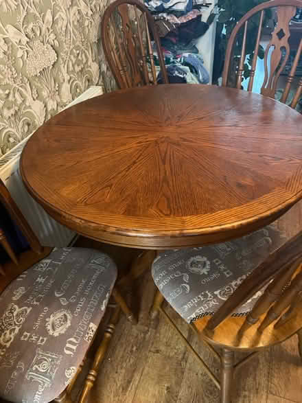 Photo of free Round table and 4 chairs (Nottingham NG16 Giltbrook) #3