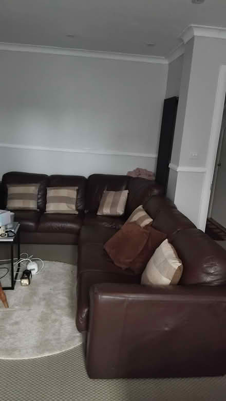 Photo of free leather corner sofa with fire label (Greenford UB5) #1
