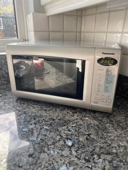 Photo of free Panasonic 800W microwave (Lee, SE12) #2