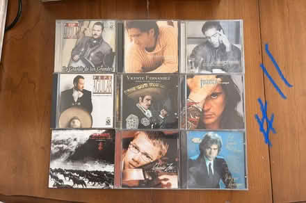 Photo of free Spanish music cds (Gardena) #2