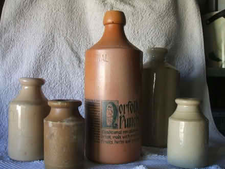 Photo of free Collection of stoneware (Molesey KT8) #2