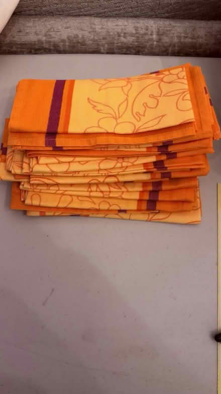 Photo of free Table napkins x 16 (Billericay CM11) #2