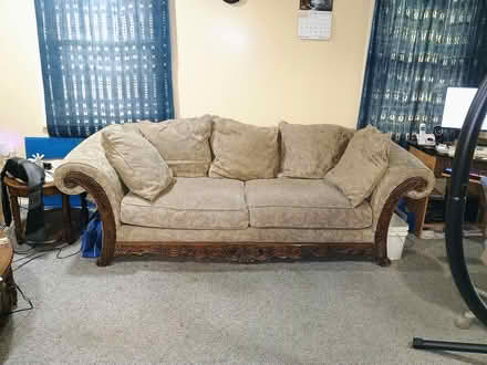 Photo of free Large, heavy, old couch (Top Hat White Center Burien) #1