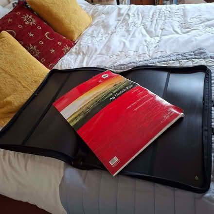 Photo of free Portfolio case and part used drawing pad (Charminster BH8) #1