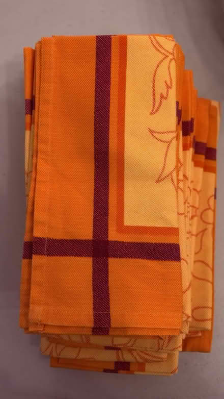 Photo of free Table napkins x 16 (Billericay CM11) #3