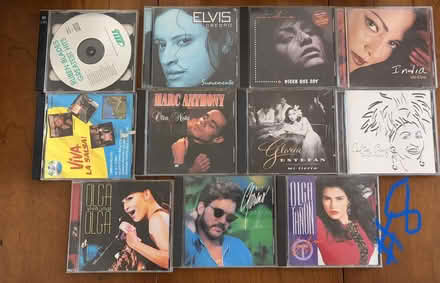 Photo of free Spanish music cds (Gardena) #3