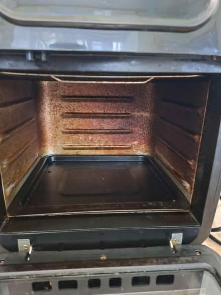 Photo of free Air fryer (Liverpool. Allerton L18) #3