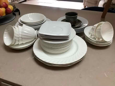 Photo of free Assorted items of crockery (Hampsthwaite HG3) #1