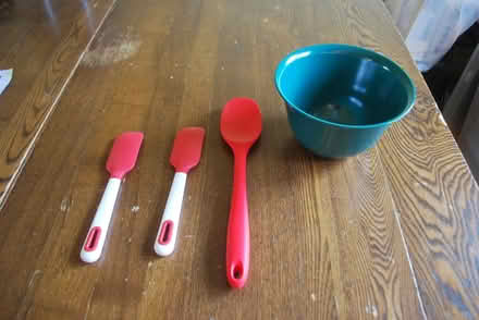 Photo of free Cake utensils (gatineau ave & de bourgogne st) #1
