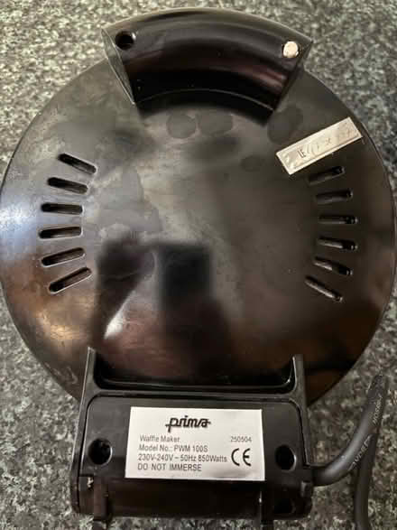 Photo of free Waffle toaster (Enfield EN3) #4