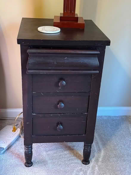 Photo of free 2 antique matching night stands (Columbia, MD (Hickory Ridge)) #1