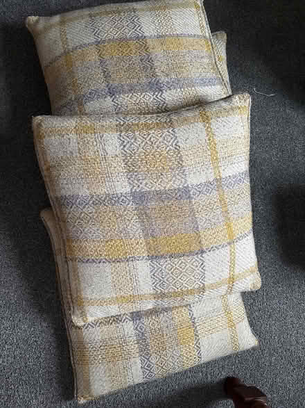 Photo of free 4 next cushions must collect today (Stanhill BB5) #2
