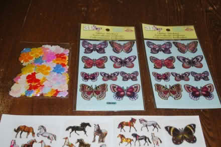 Photo of free Stickers (gatineau ave & de bourgogne st) #2
