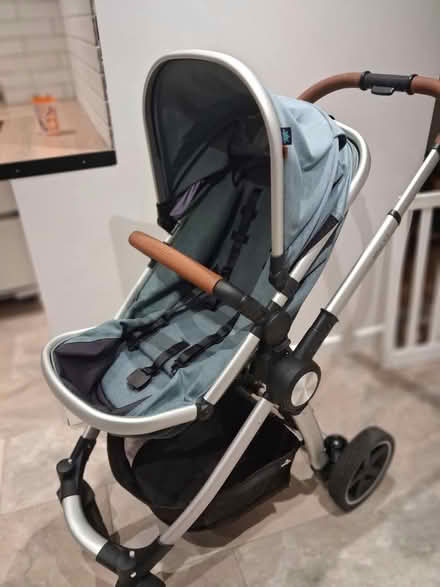 Photo of free 2 in 1 pushchair (Wickford SS11) #3