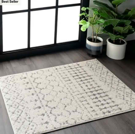 Photo of free Area Rug 4’x6’ (Upper East Side) #1