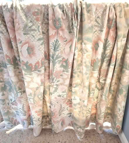 Photo of free A pair of fully lined curtains (Chesham HP5) #1