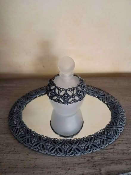 Photo of free Perfume dispenser and tray (Greenwood near 83rd) #1