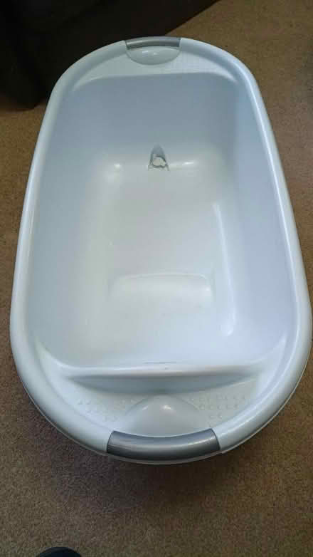 Photo of free Baby Bath (Totteridge HW HP13) #1