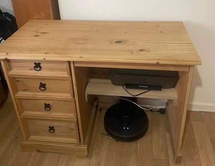 Photo of free Table (Harrow Weald HA3 5EB) #1