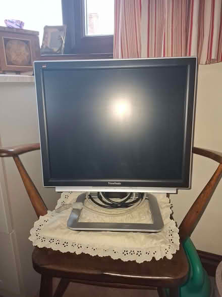 Photo of free computer monitor (Presteigne LD8) #1