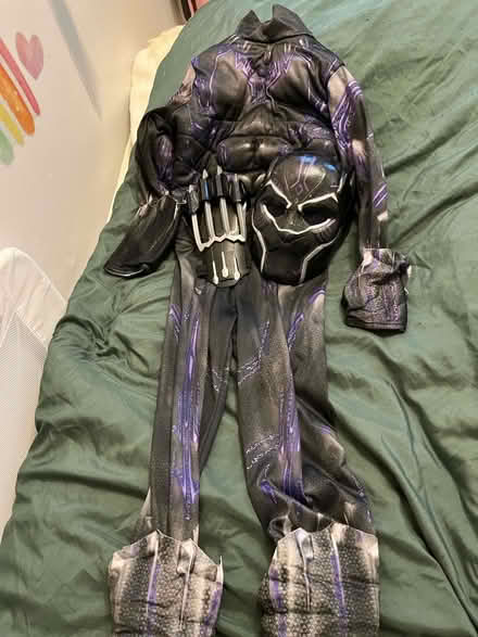 Photo of free Black panther costume (Willington DE65) #1
