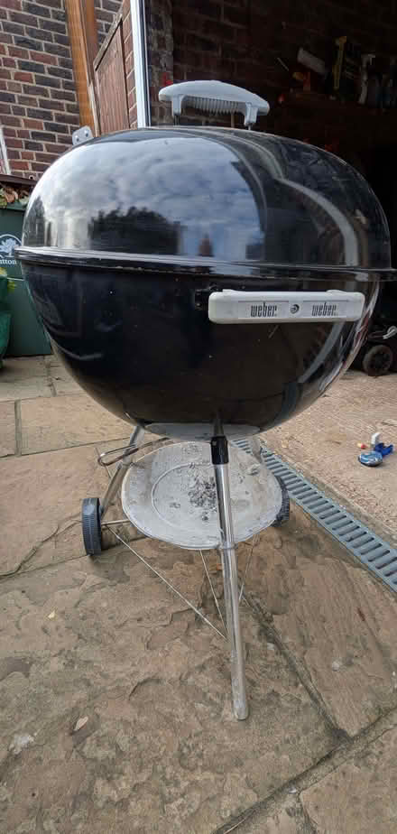 Photo of free Weber bbq (Purley SM6) #2