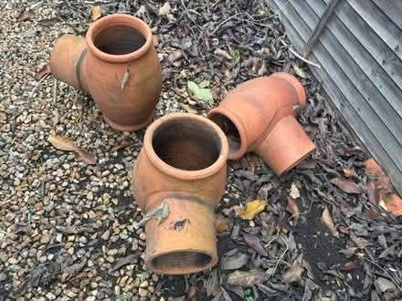 Photo of free Terracotta pots (Wokingham RG40) #3