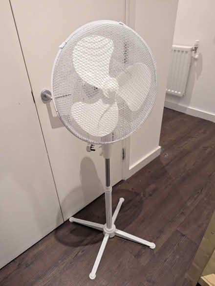 Photo of free Electric fan (Cyprus E16) #1