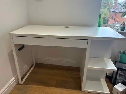 Photo of free White Desk (DE6 Ashbourne) #1